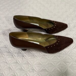 Evan Picone Dark Brown Heels with Gold Accents - size 7 - 7 1/2